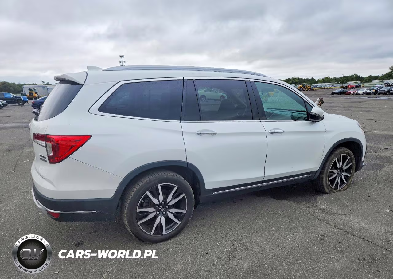 2022 Honda Pilot Touring VIN:5FNYF6H68NB059626 - 3