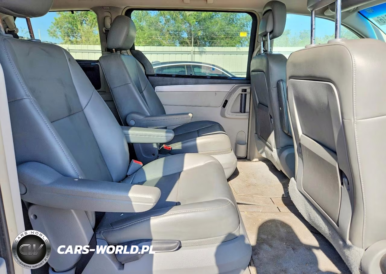 2011 Volkswagen Routan Se VIN:2V4RW3DG7BR803014 - 10