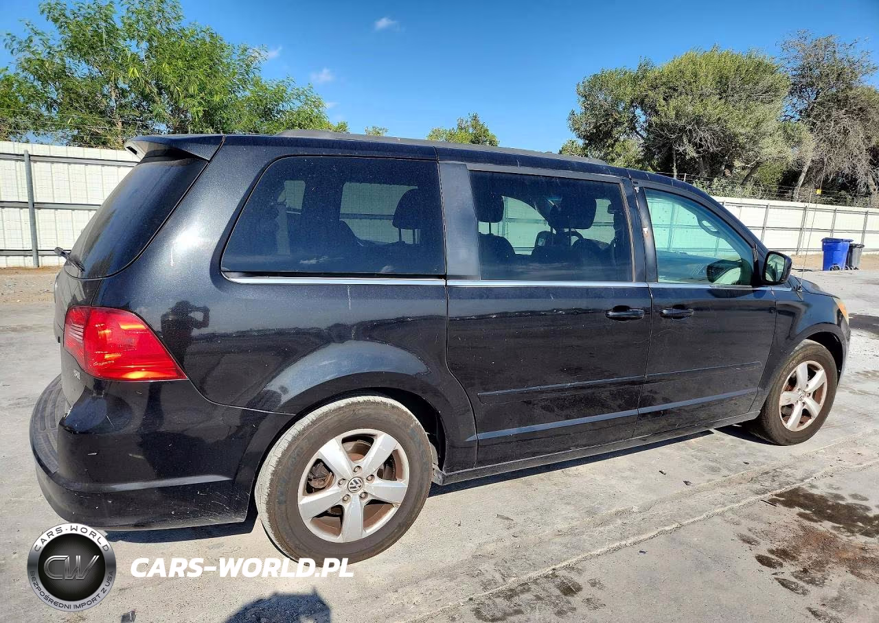 2011 Volkswagen Routan Se VIN:2V4RW3DG7BR803014 - 3