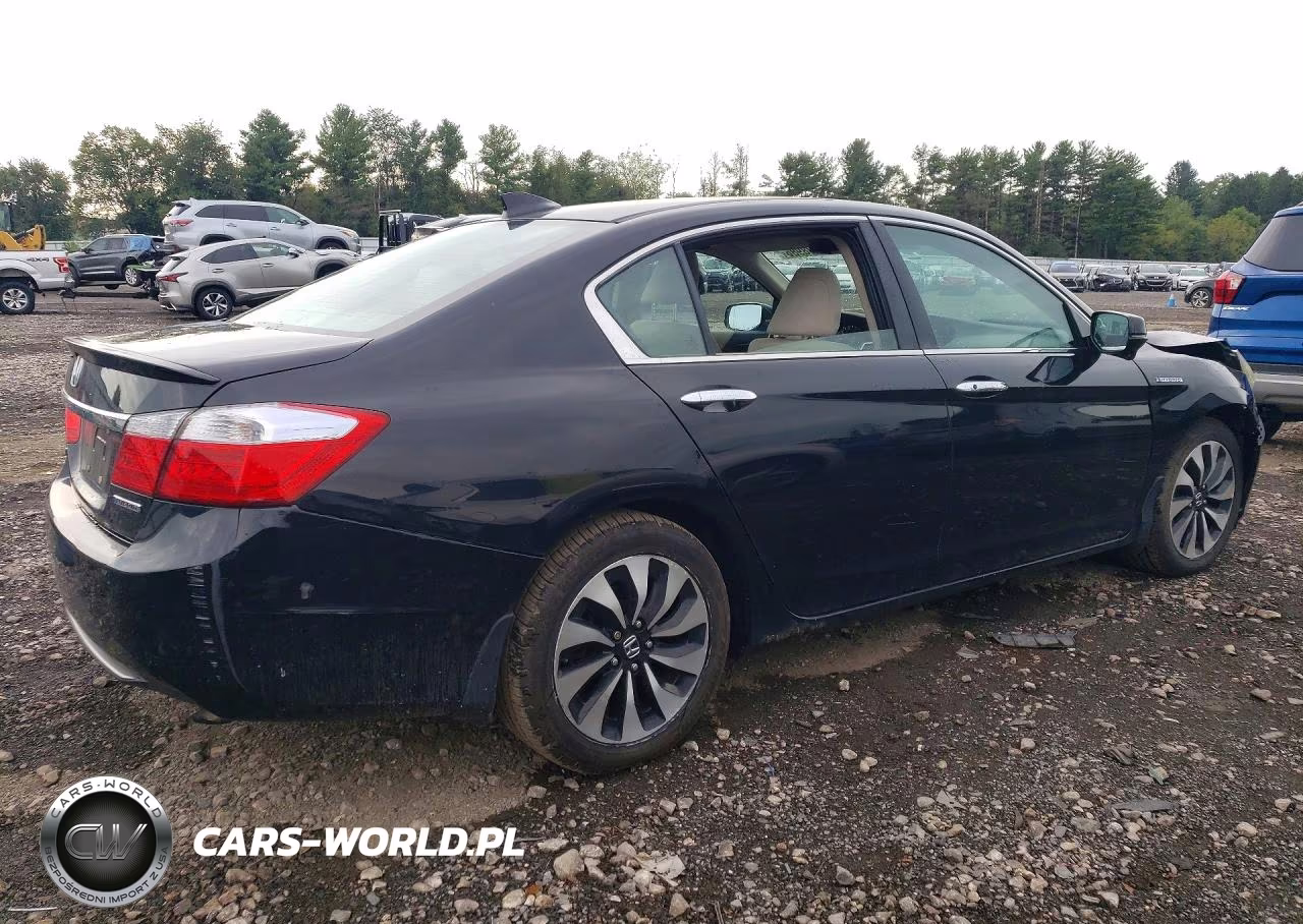 2015 Honda Accord Hybrid VIN:1HGCR6F30FA004688 - 3