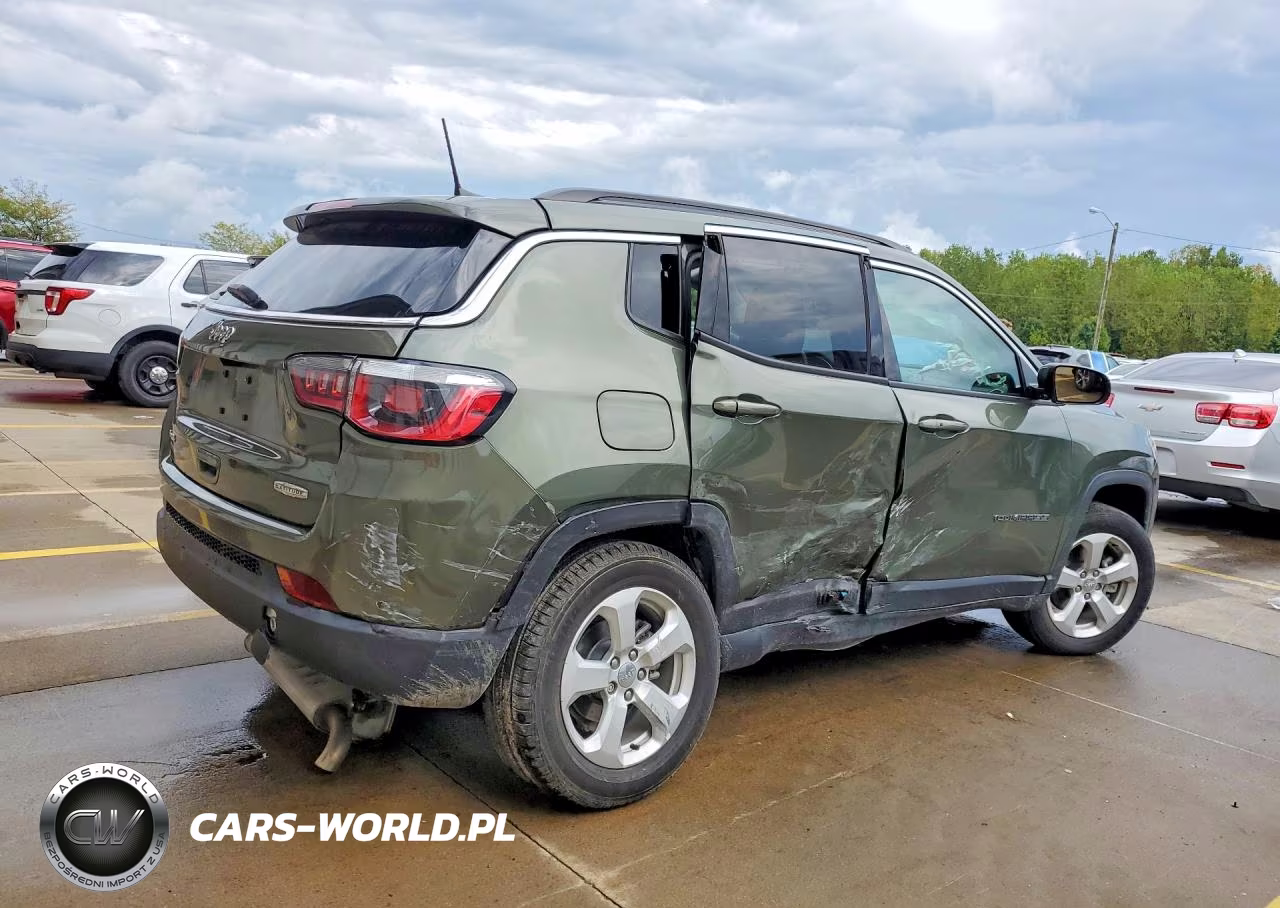 2019 Jeep Compass Latitude VIN:3C4NJDBB0KT661641 - 3