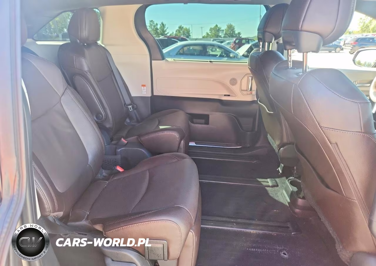2024 Toyota Sienna Platinum 7-Passenger VIN:5TDERKEC3RS187402 - 11
