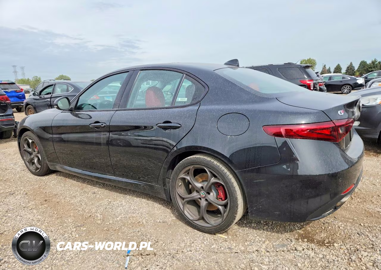 2018 Alfa Romeo Giulia Ti Q4 VIN:ZARFAEEN9J7567038 - 2