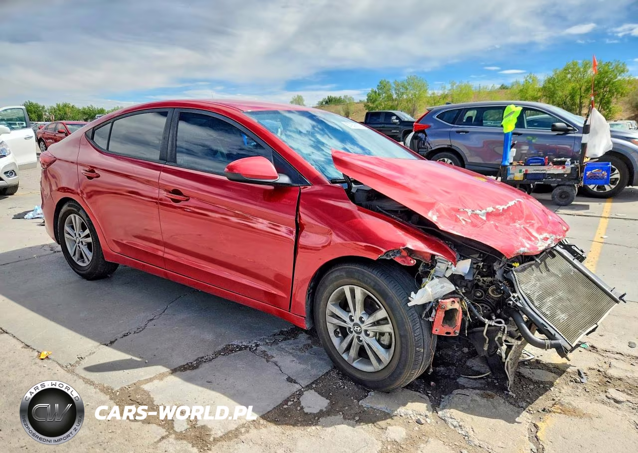 2018 Hyundai Elantra Sel VIN:5NPD84LFXJH265482 - 4