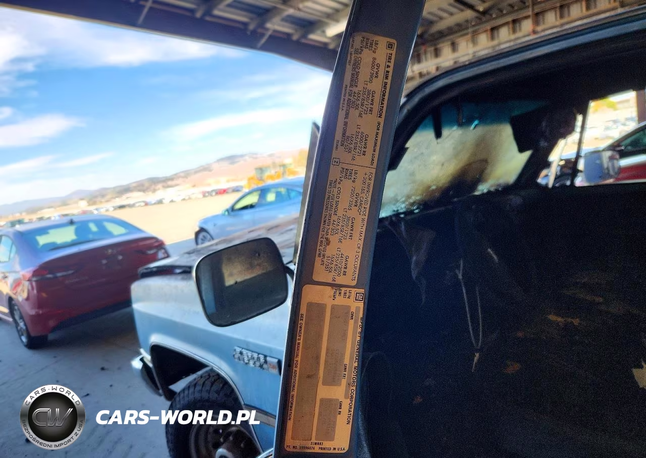 1985 GMC C2500 VIN:1GTGC24J2FJ506940 - 12