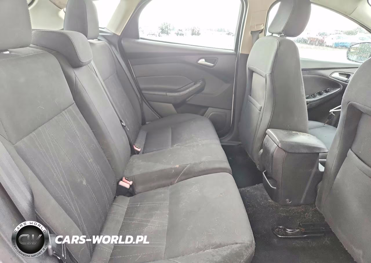 2015 Ford Focus Se VIN:1FADP3K25FL282047 - 10