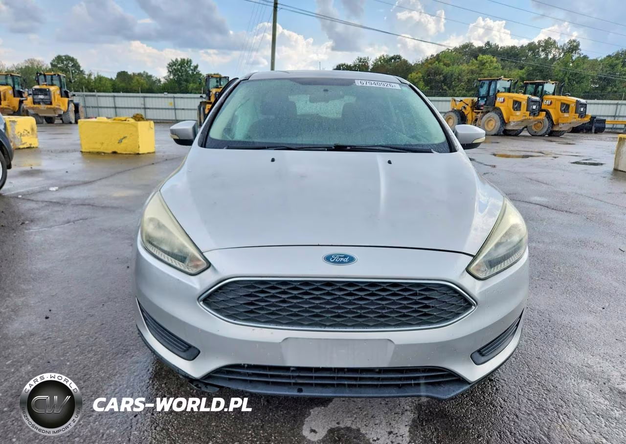 2015 Ford Focus Se VIN:1FADP3K25FL282047 - 5