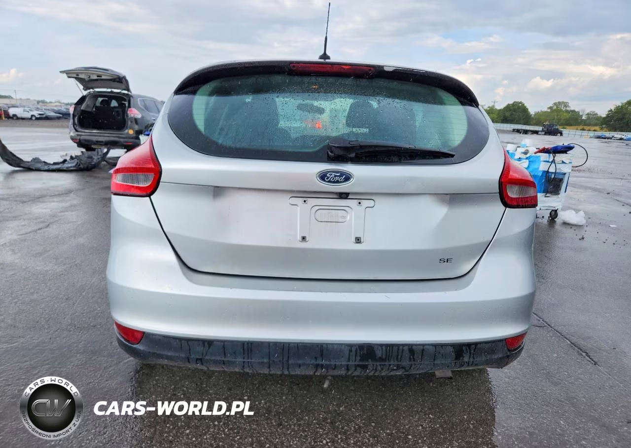 2015 Ford Focus Se VIN:1FADP3K25FL282047 - 6