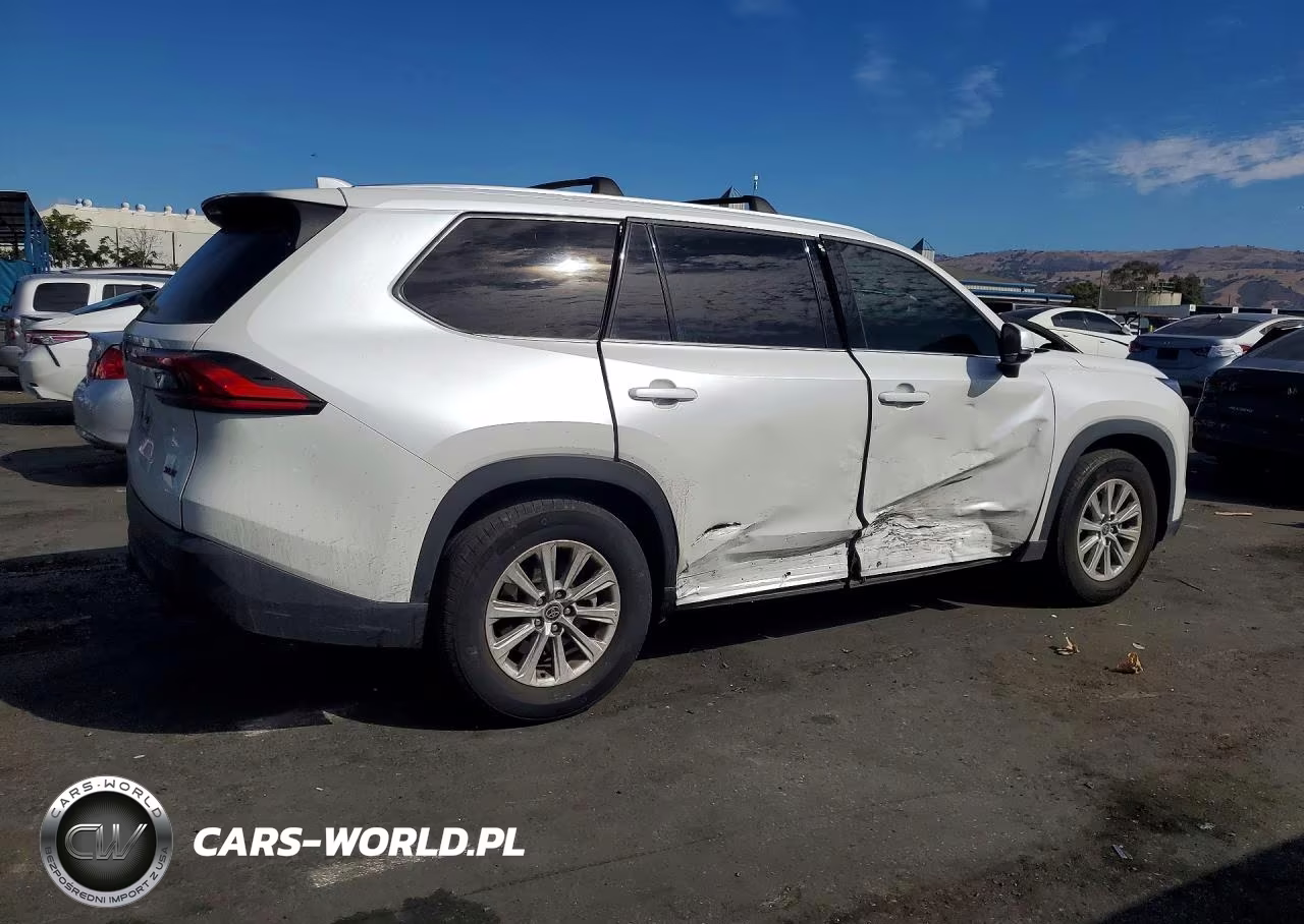 2024 Toyota Grand Highlander Xle VIN:5TDAAAB59RS032648 - 3