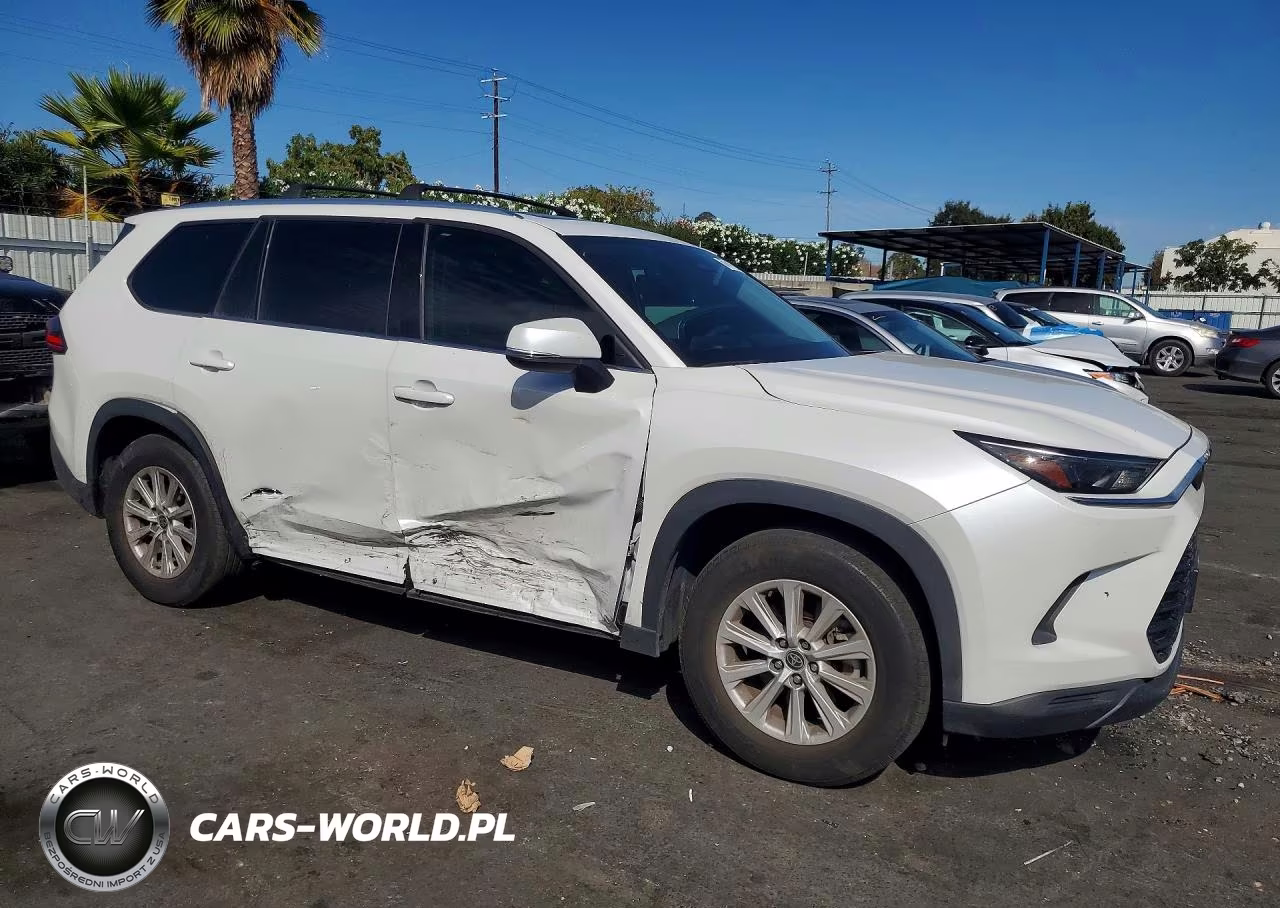 2024 Toyota Grand Highlander Xle VIN:5TDAAAB59RS032648 - 4