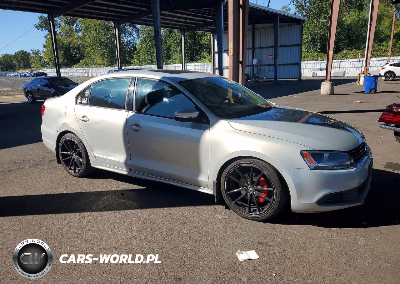 2011 Volkswagen Jetta Tdi VIN:3VWLL7AJ4BM124368 - 4