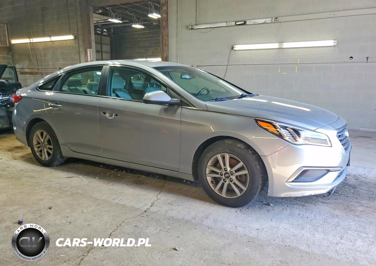 2016 Hyundai Sonata Se VIN:5NPE24AF4GH363909 - 4