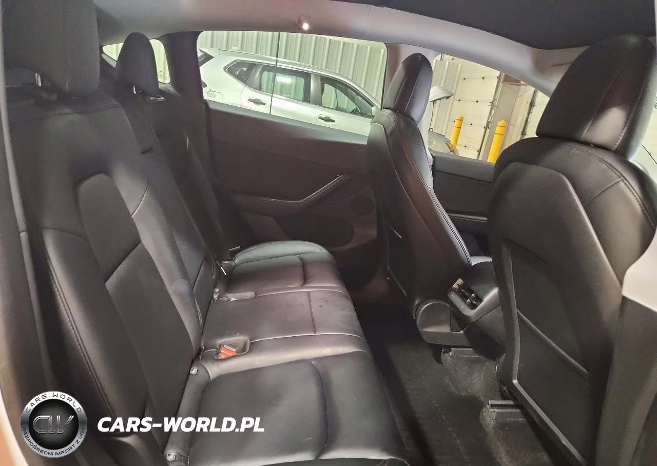2021 Tesla Model Y VIN:5YJYGDEE2MF262703 - 10