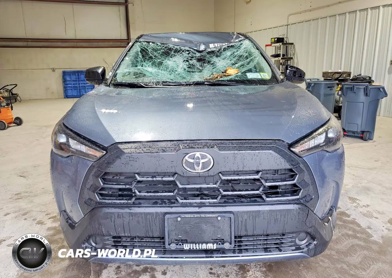 2026 Toyota Corolla Cross L VIN:7MUAAABG9TV176487 - 5