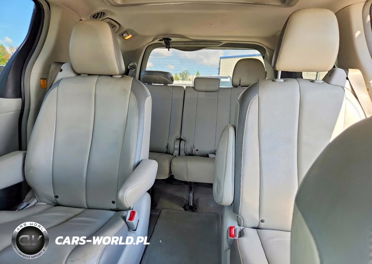 2013 Toyota Sienna Limited 7-Passenger VIN:5TDYK3DC2DS375930 - 10