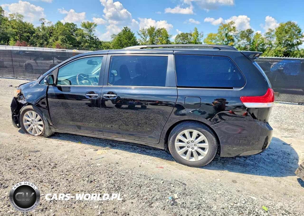 2013 Toyota Sienna Limited 7-Passenger VIN:5TDYK3DC2DS375930 - 2