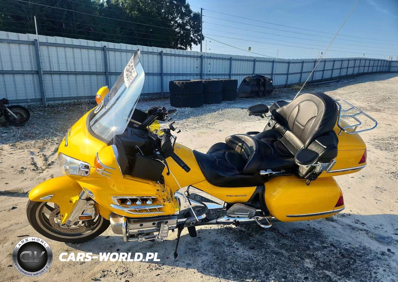 2002 Honda Gold Wing 1800 VIN:1HFSC47012A113021 - 3