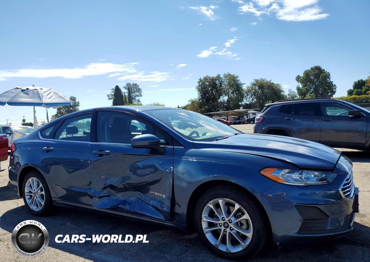 2019 Ford Fusion Se VIN:3FA6P0LU6KR199813 - 4