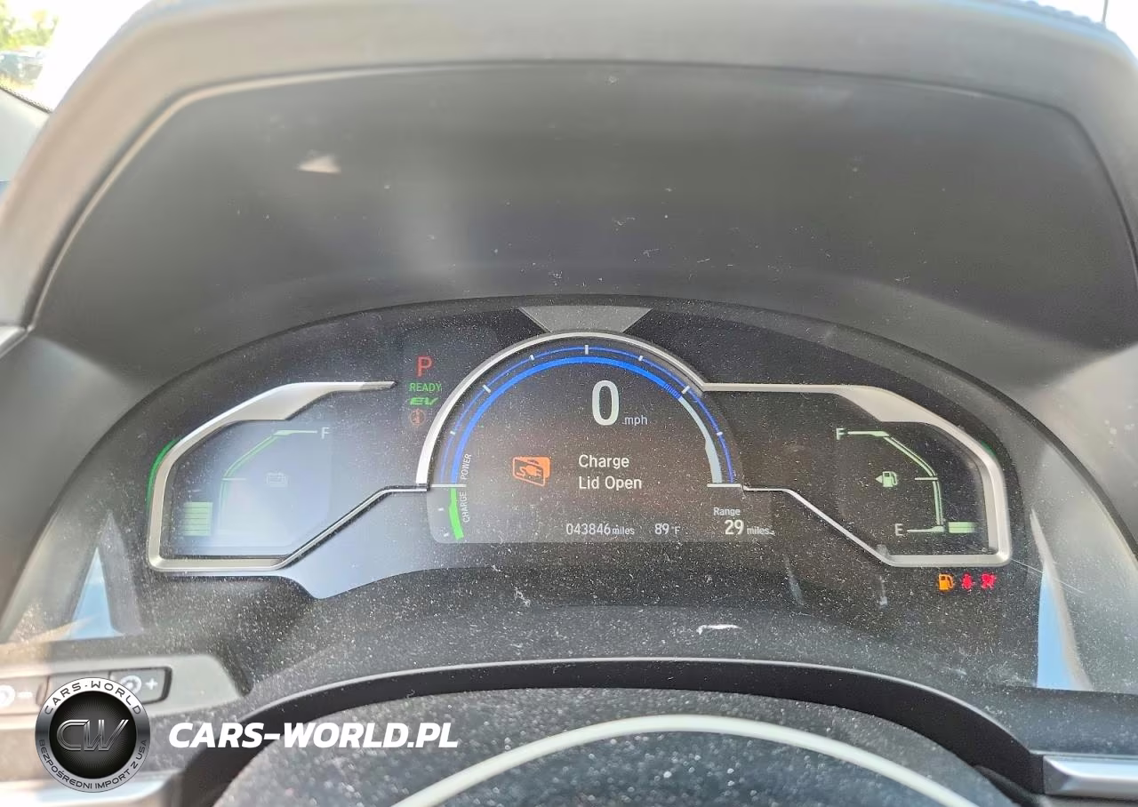 2018 Honda Clarity Plug-In Hybrid VIN:JHMZC5F17JC020224 - 9
