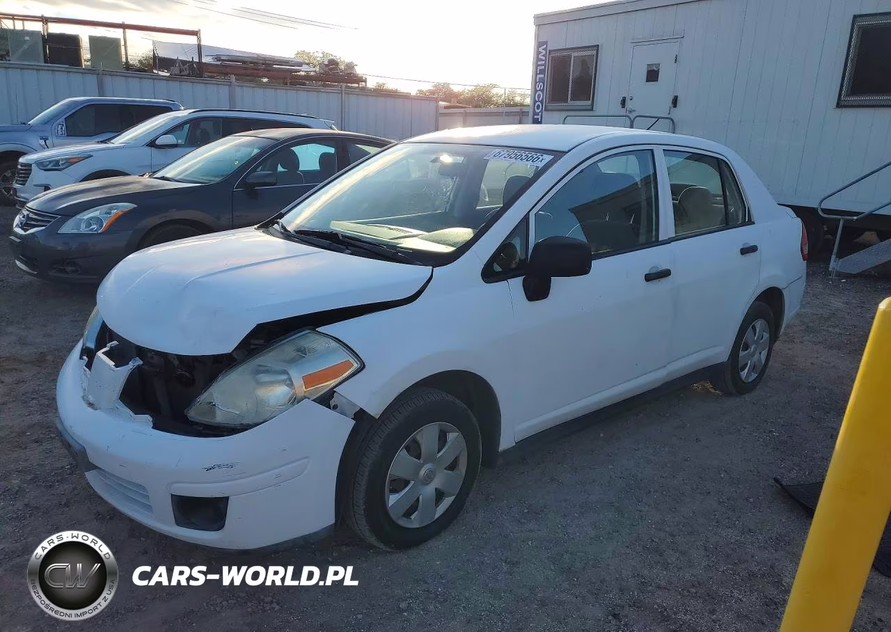 2009 Nissan Versa 1.6 Base