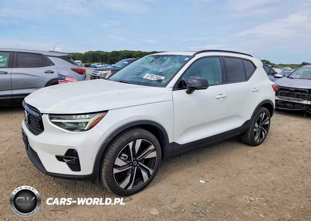 2025 Volvo Xc40 Plus