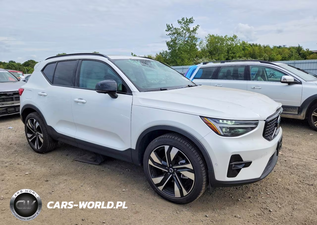 2025 Volvo Xc40 Plus VIN:YV4L12UCXS2462418 - 4