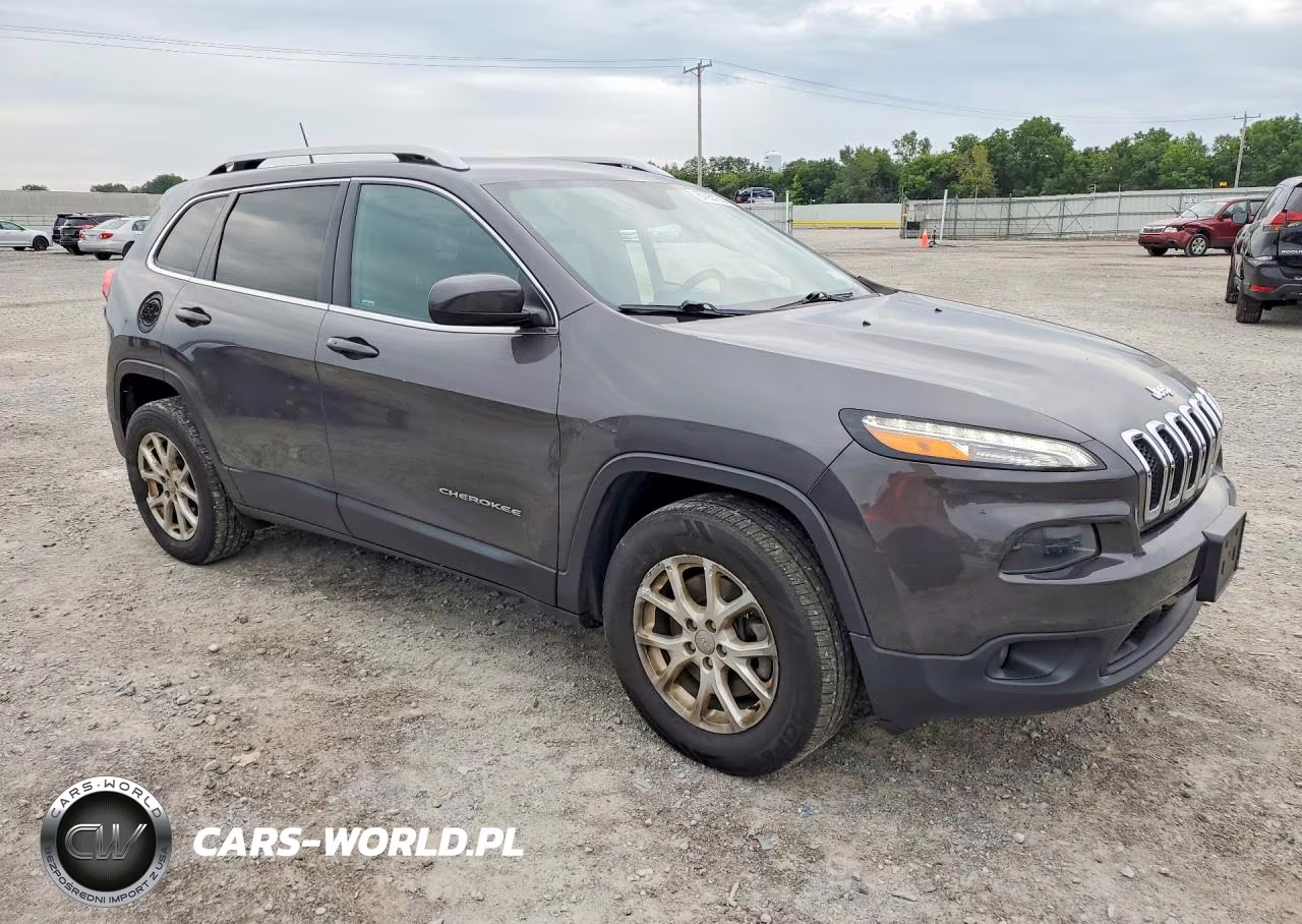 2018 Jeep Cherokee Latitude Plus VIN:1C4PJMLB3JD602028 - 4