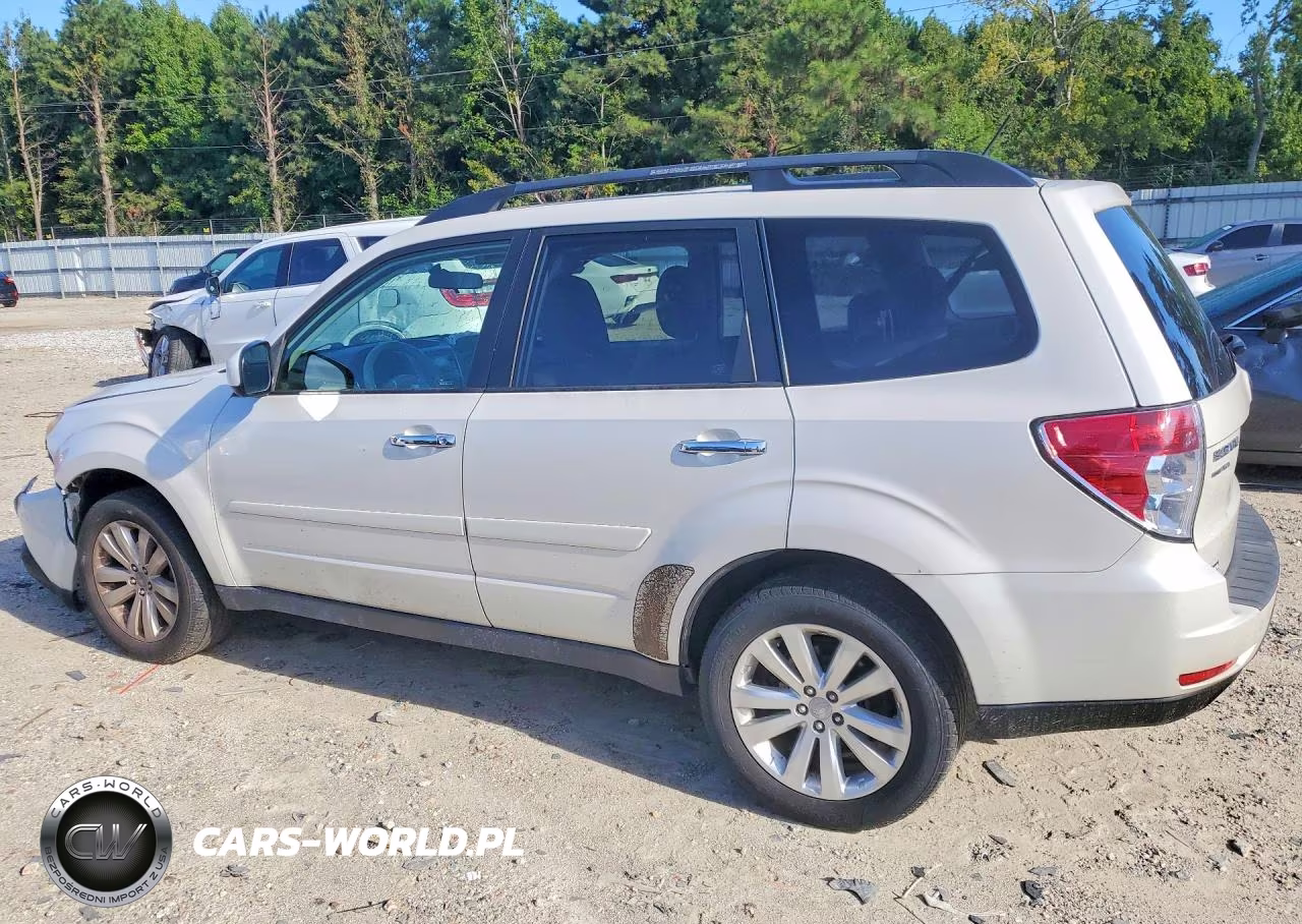 2012 Subaru Forester 2.5X Premium VIN:JF2SHADC1CH453305 - 2