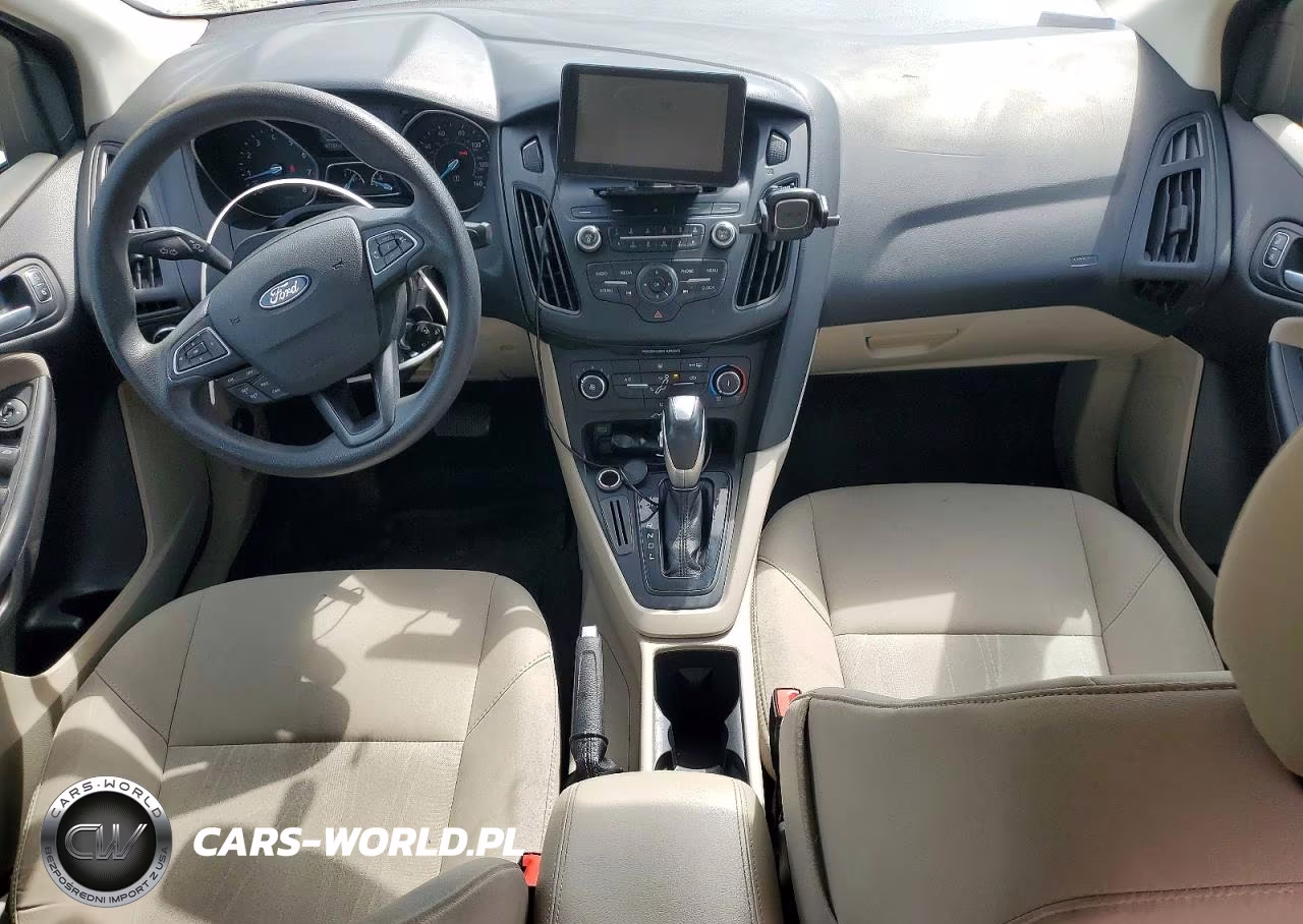 2016 Ford Focus Se VIN:1FADP3F25GL239985 - 8