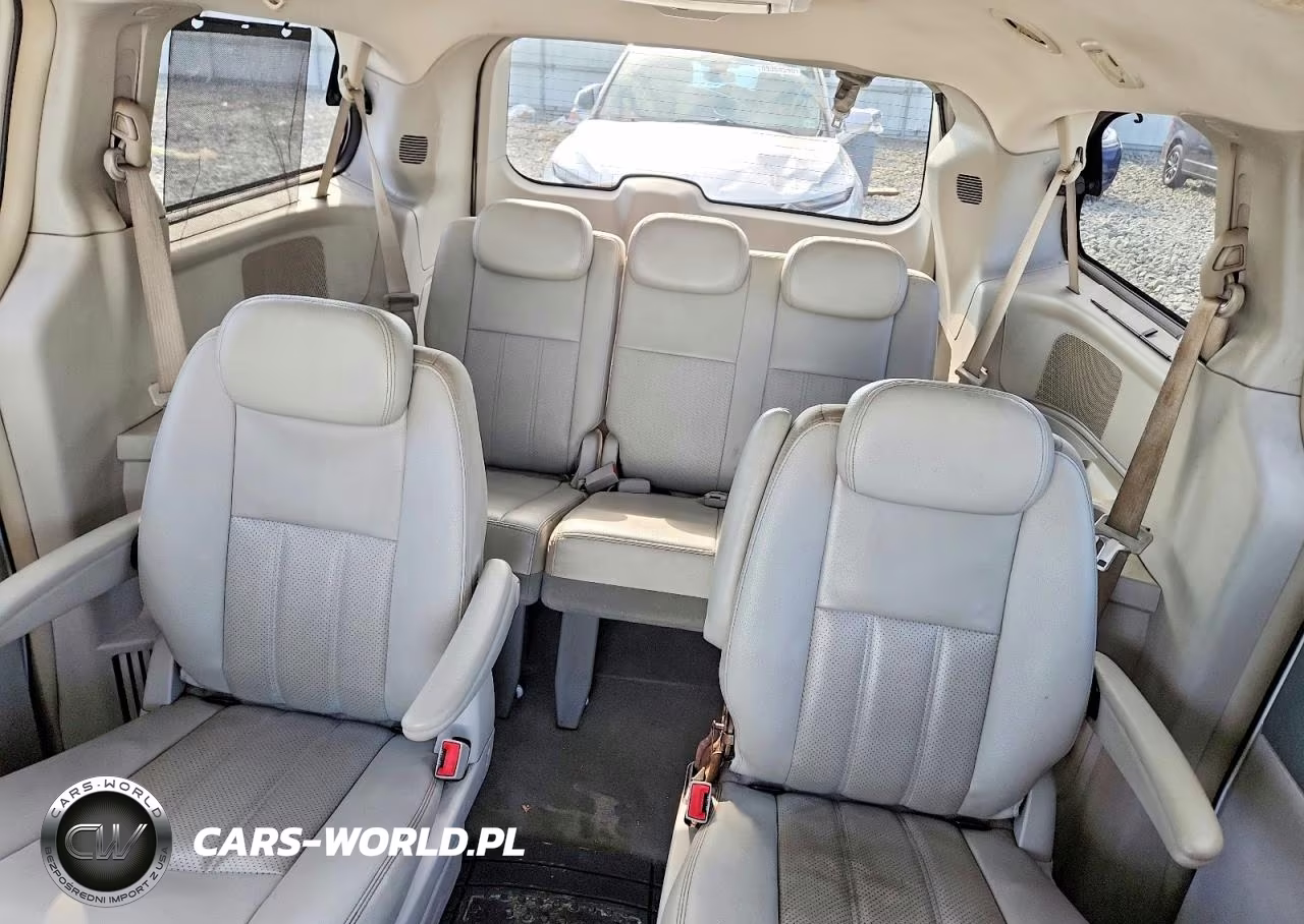 2009 Chrysler Town & Country Touring VIN:2A8HR54119R640495 - 10
