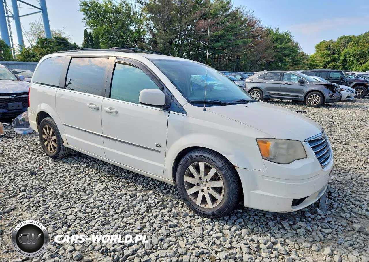 2009 Chrysler Town & Country Touring VIN:2A8HR54119R640495 - 4