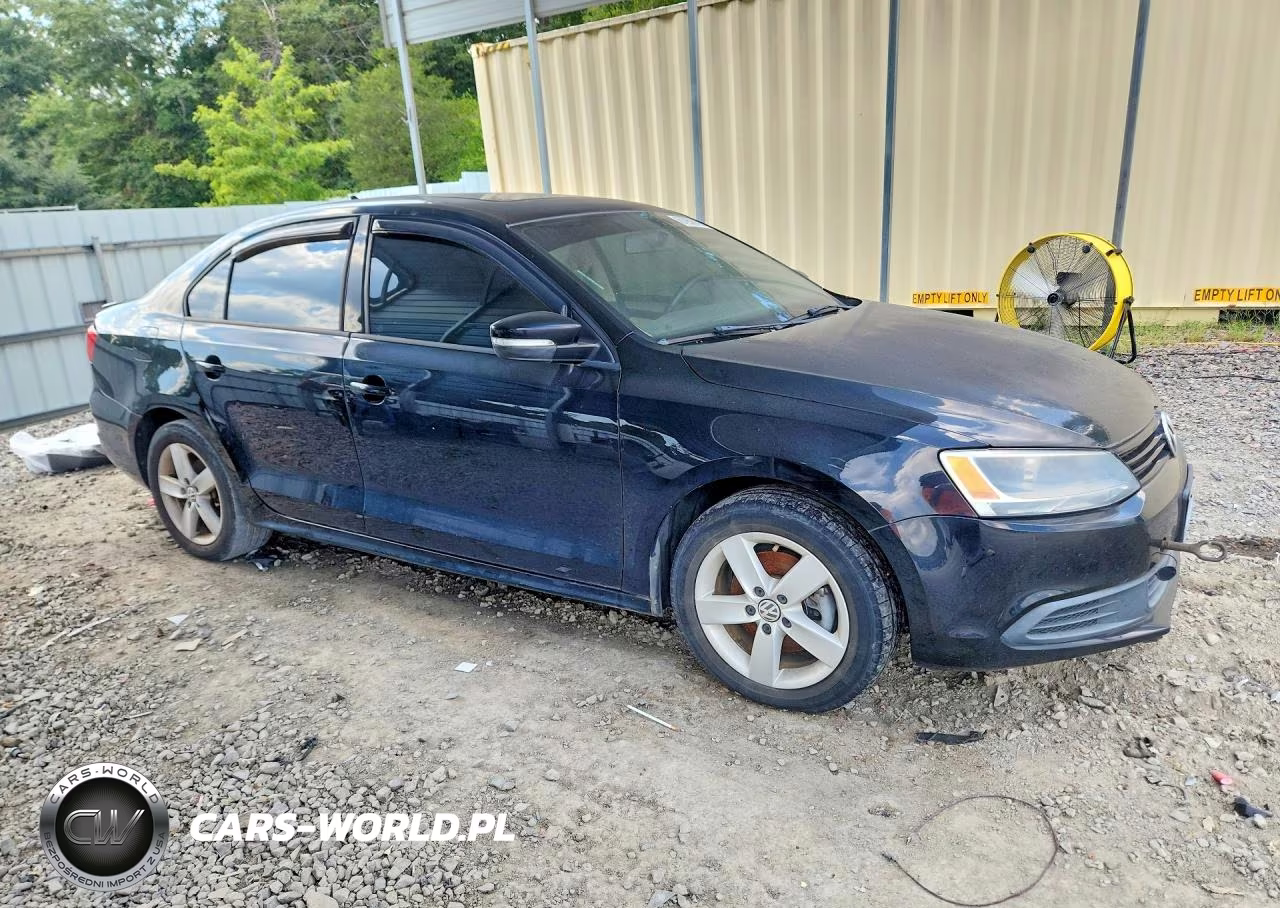 2011 Volkswagen Jetta Tdi VIN:3VW3L7AJ7BM082651 - 4