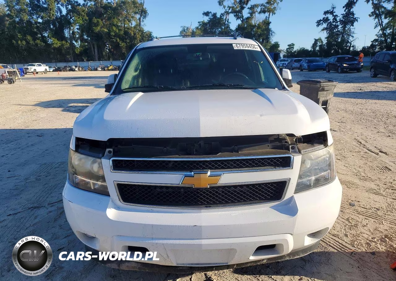 2013 Chevrolet Suburban C1500 Ls VIN:1GNSCHE0XDR145479 - 5