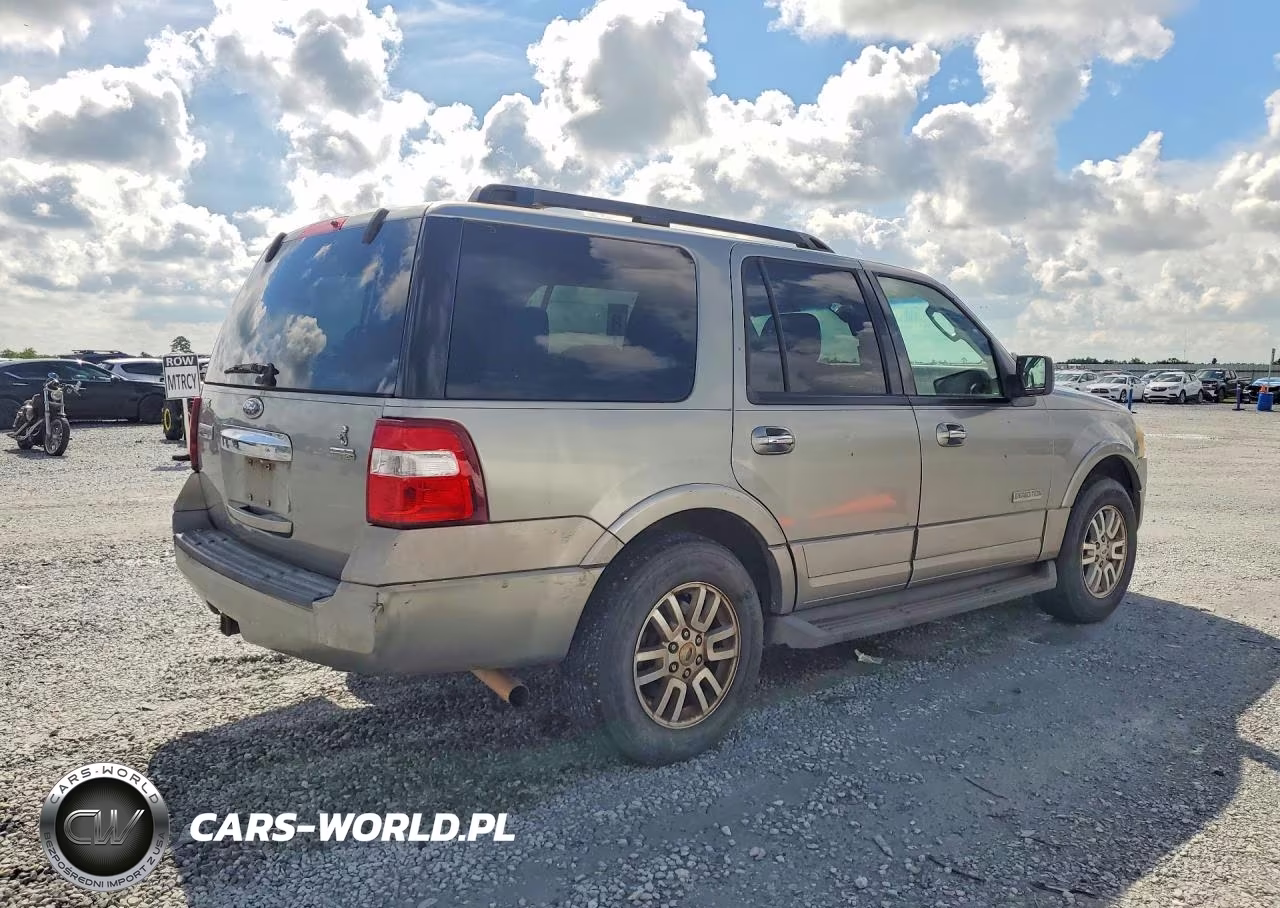 2008 Ford Expedition Xlt VIN:1FMFU155X8LA47423 - 3