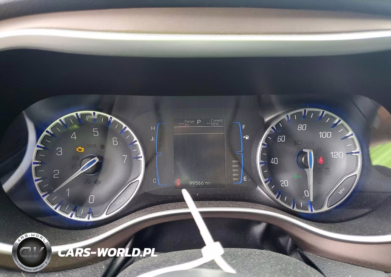 2018 Chrysler Pacifica Touring L VIN:2C4RC1BG5JR104246 - 9