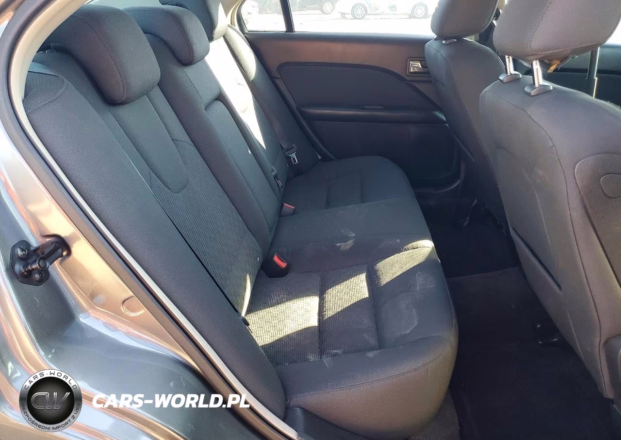 2010 Ford Fusion Se VIN:3FAHP0HA3AR400525 - 10