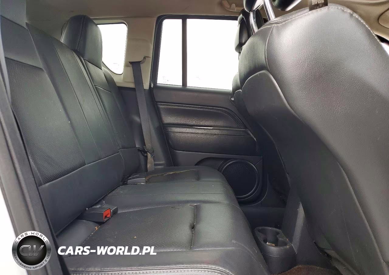 2015 Jeep Compass Latitude VIN:1C4NJCEA0FD122171 - 11