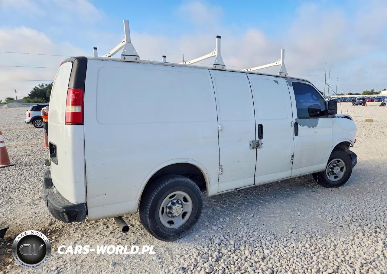 2012 Chevrolet Express G2500 VIN:1GCWGFCA7C1143989 - 3