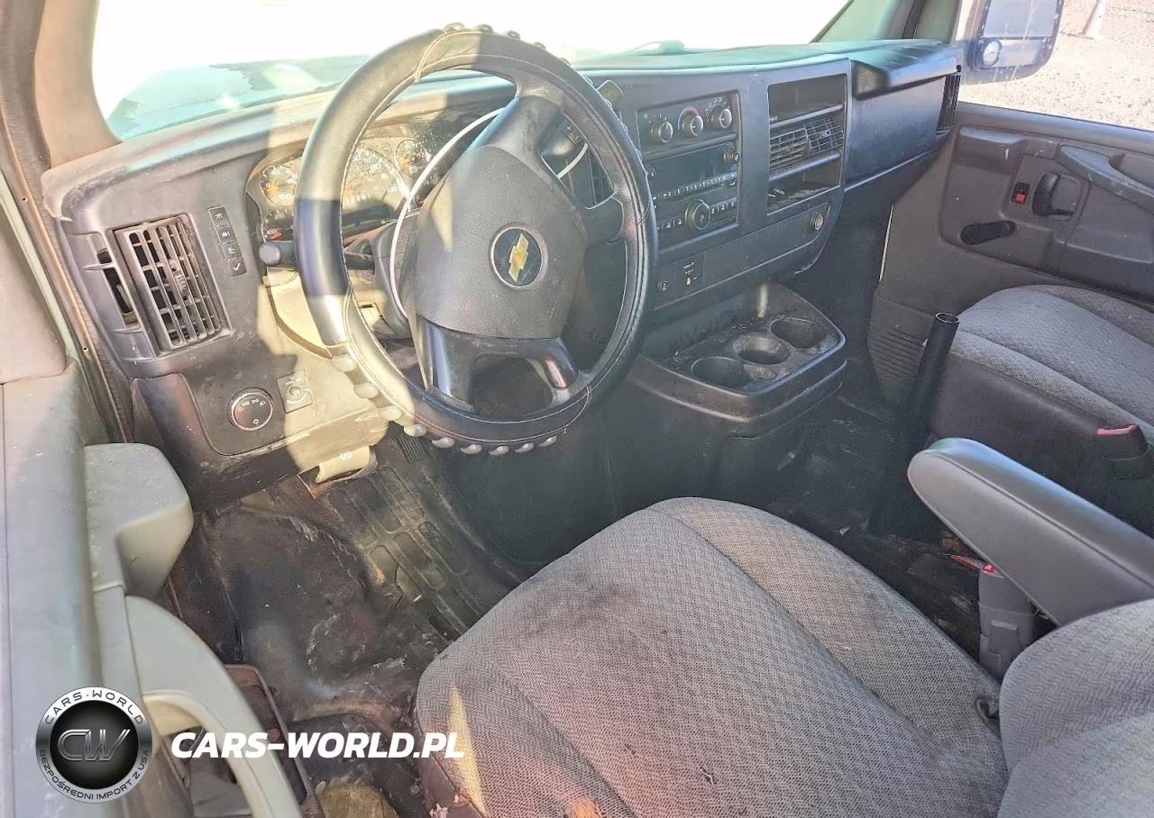 2012 Chevrolet Express G2500 VIN:1GCWGFCA7C1143989 - 8