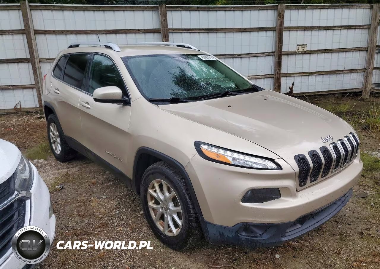 2014 Jeep Cherokee Latitude VIN:1C4PJMCS9EW197433 - 4
