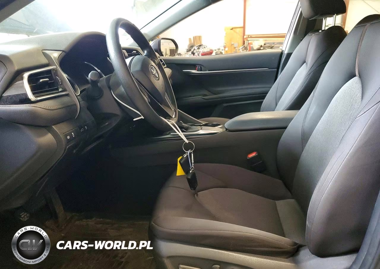 2018 Toyota Camry Le VIN:4T1B11HK5JU656251 - 7