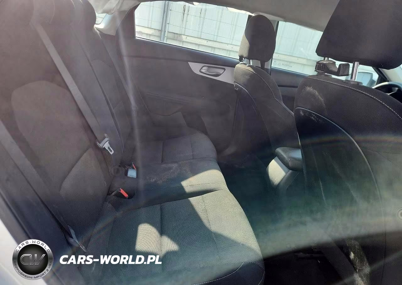 2023 Kia Forte Lxs VIN:3KPF24AD6PE572561 - 10
