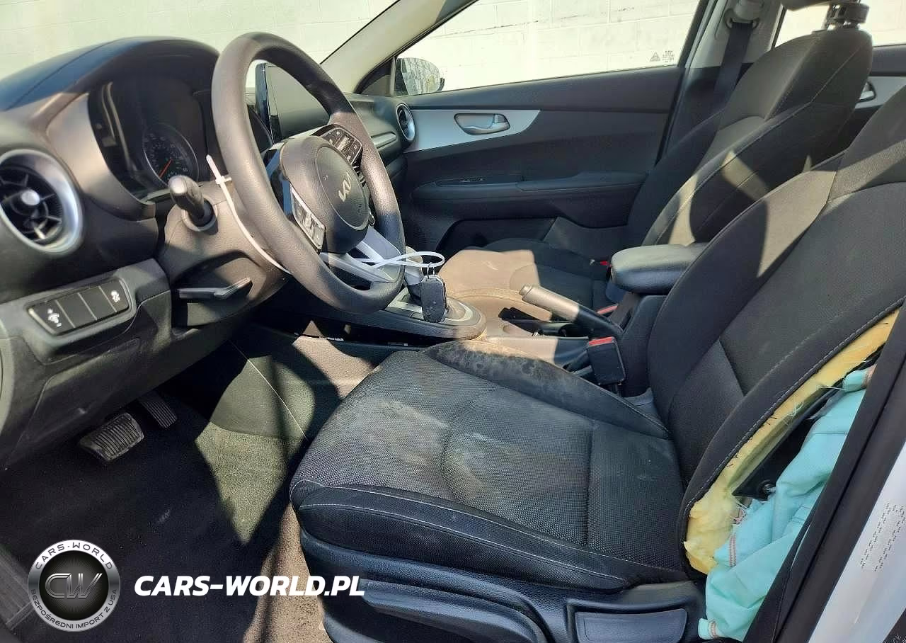 2023 Kia Forte Lxs VIN:3KPF24AD6PE572561 - 7