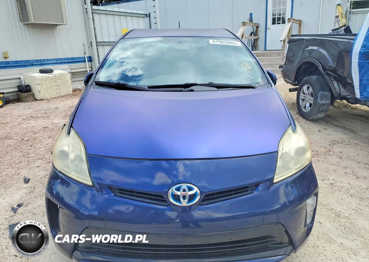 2013 Toyota Prius Three VIN:JTDKN3DU2D1637075 - 5