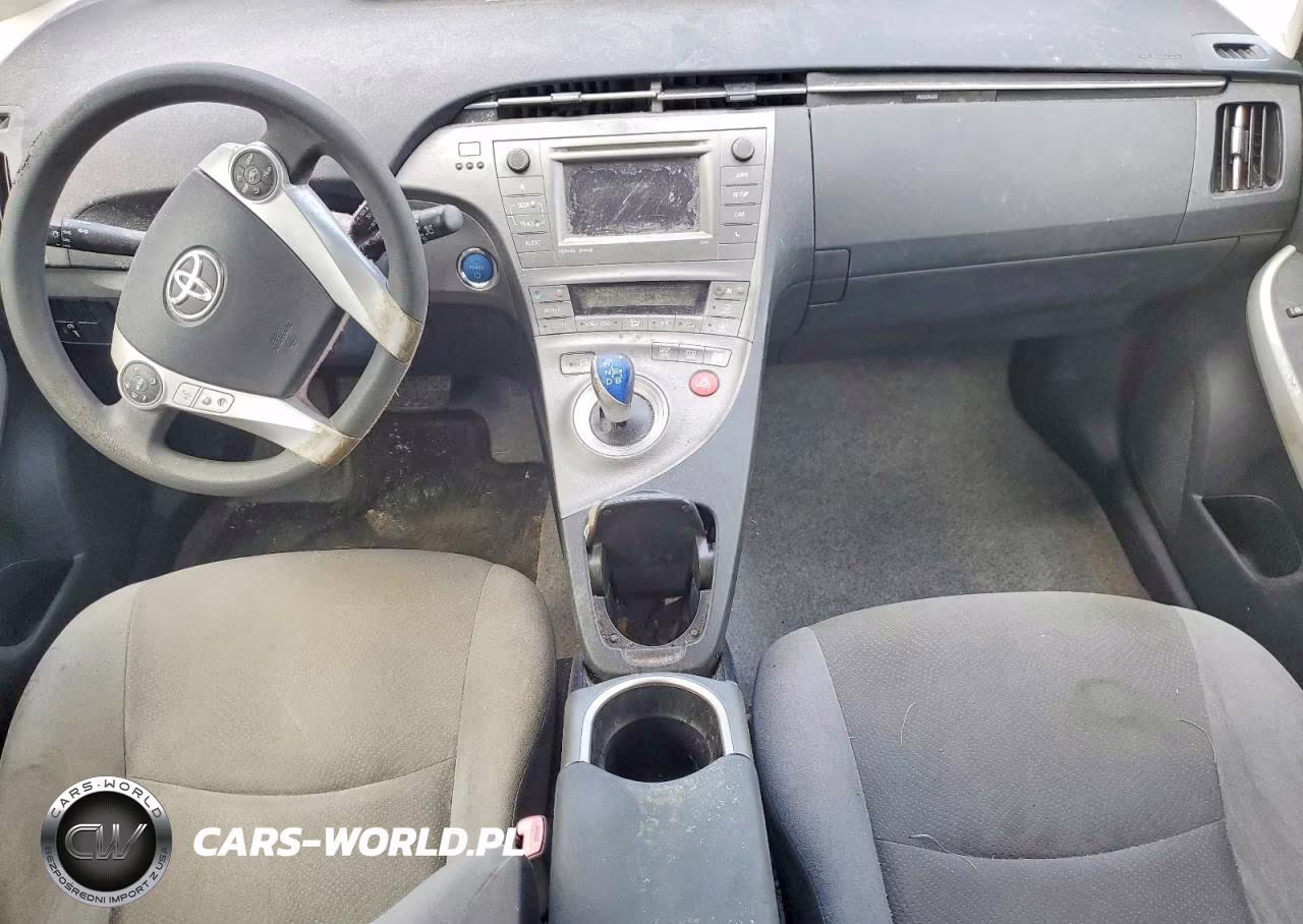 2013 Toyota Prius Three VIN:JTDKN3DU2D1637075 - 8