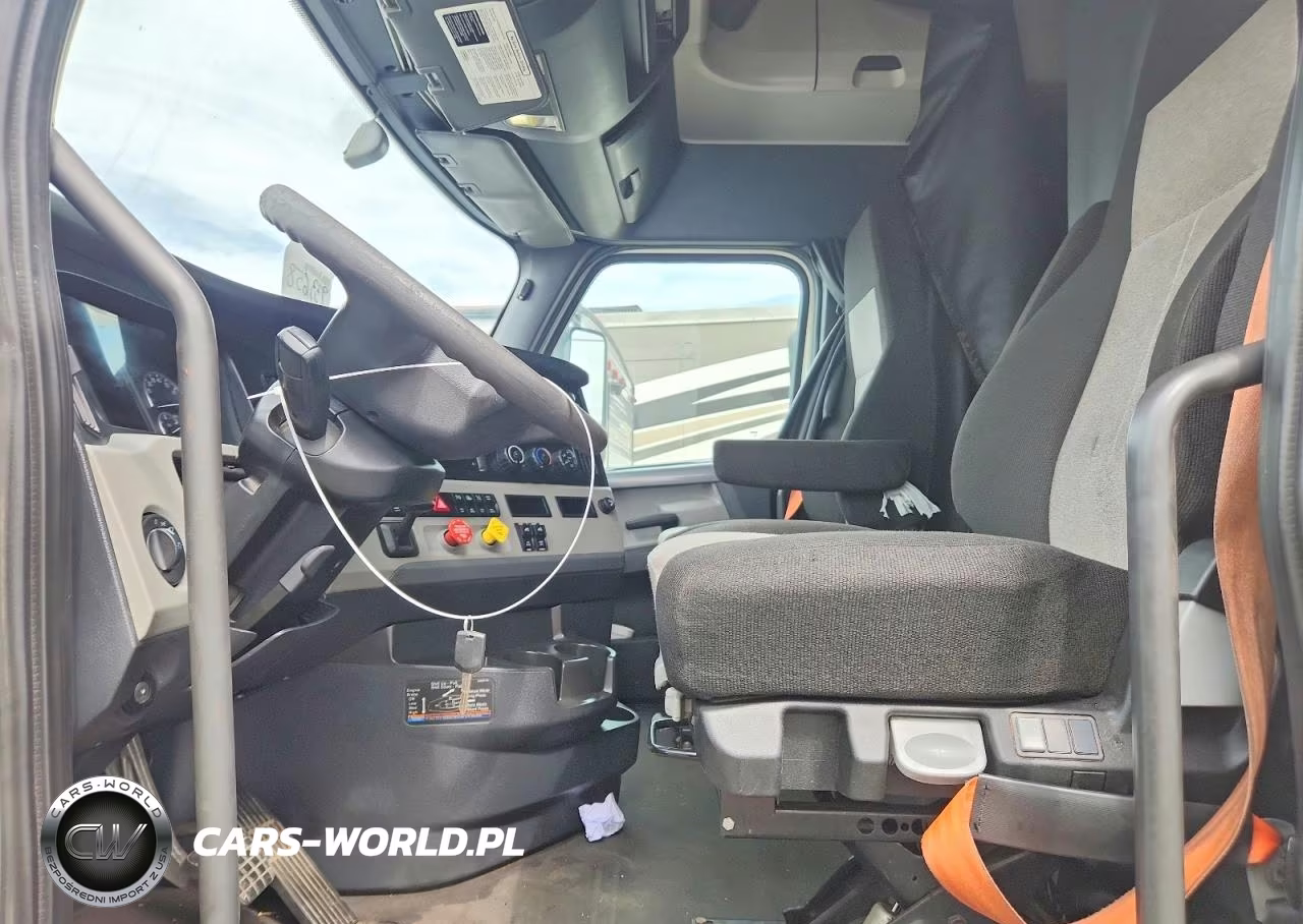2020 Freightliner Cascadia 126 Semi Truck VIN:3AKBHHDV8LSLT7232 - 7