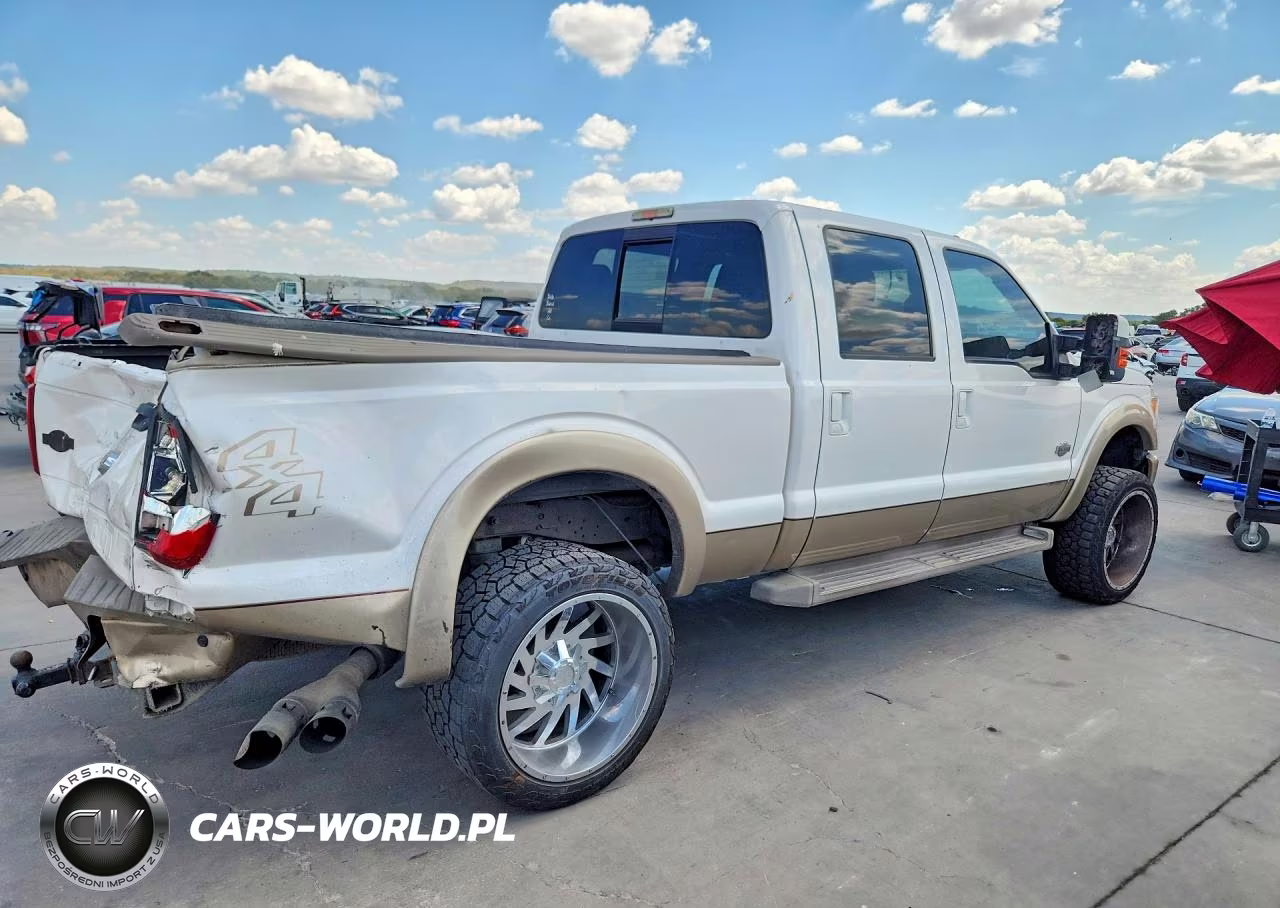2013 Ford F250 Super Duty VIN:1FT7W2BT3DEA83528 - 3