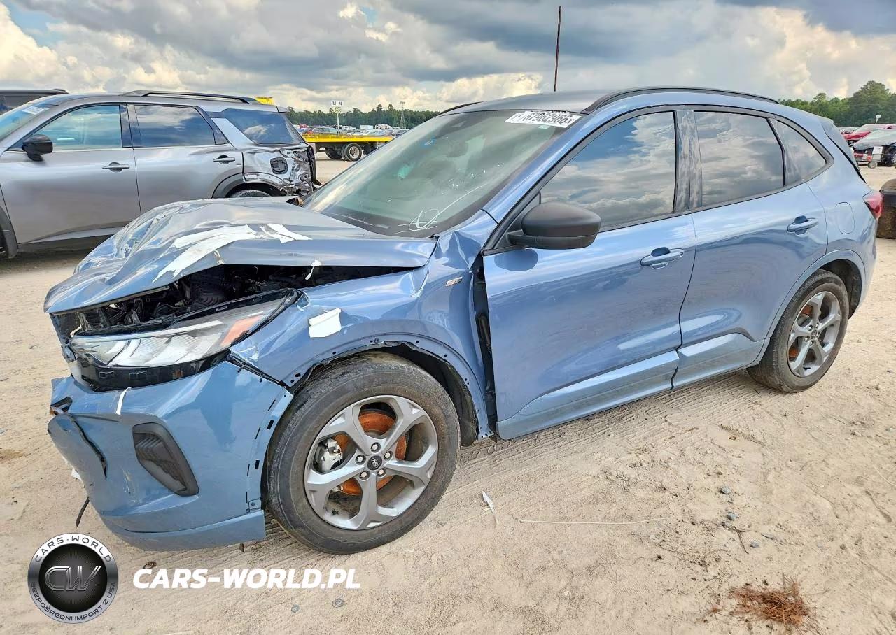 2024 Ford Escape St Line