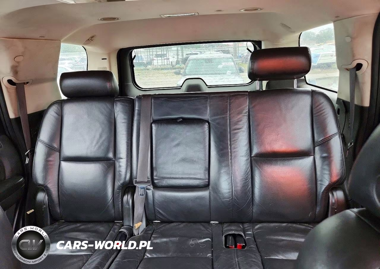 2008 Cadillac Escalade Luxury VIN:1GYFK63858R182692 - 10