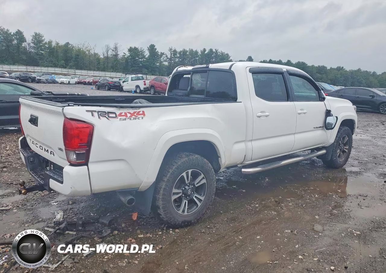 2016 Toyota Tacoma Trd Sport VIN:5TFDZ5BN7GX002746 - 3